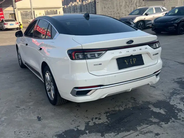 Ford Mondeo 2022 EcoBoost 245 Luxury Edition — Фото автомобиля 16