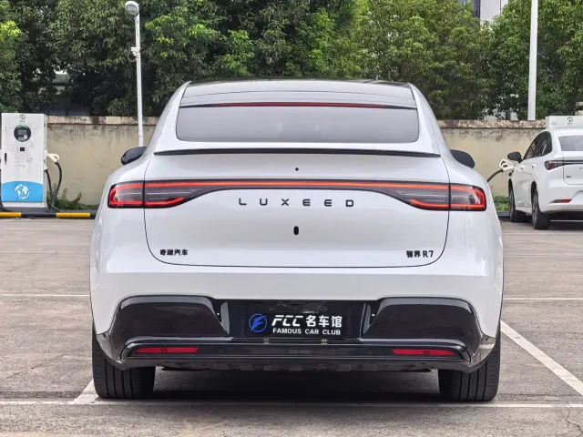 Luxeed R7 — Фото автомобиля 4