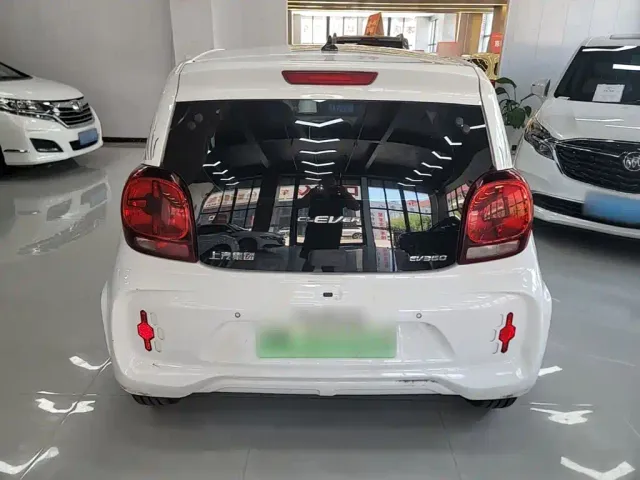 Roewe Clever — Фото автомобиля 5