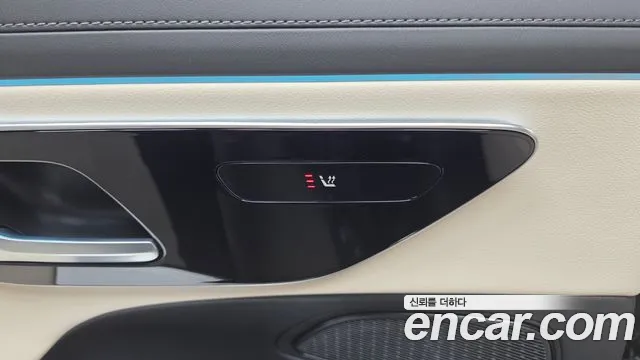 Mercedes-Benz E-Class — Фото автомобиля 28