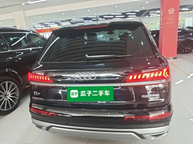 Audi Q7 — Фото автомобиля 5