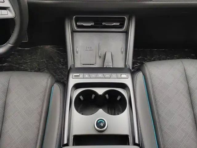 BYD Qin L — Фото автомобиля 16