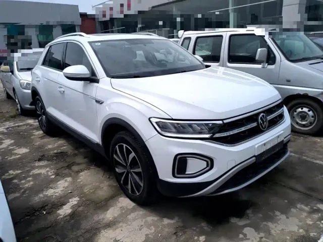 Volkswagen T-Roc — Фото автомобиля 3