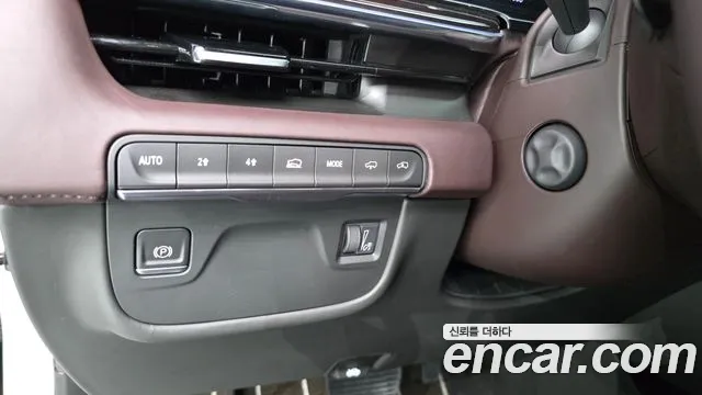 Cadillac Escalade Generation 5 — Фото автомобиля 19