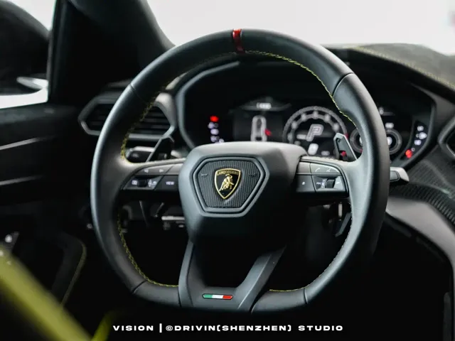 Lamborghini Urus — Фото автомобиля 12