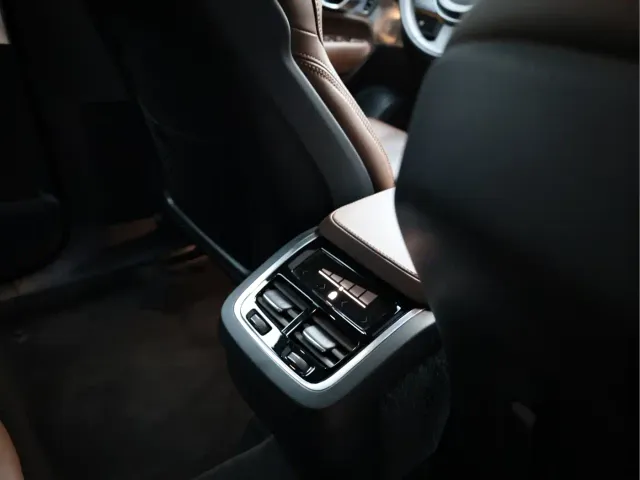 Volvo XC90 — Фото автомобиля 13