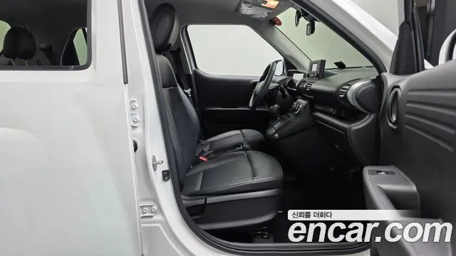Hyundai Casper Casper Essential Light — Фото автомобиля 26