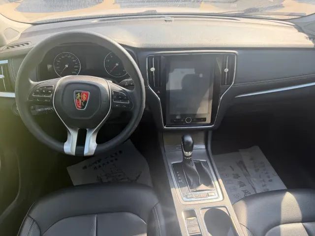 Roewe i6 — Фото автомобиля 7