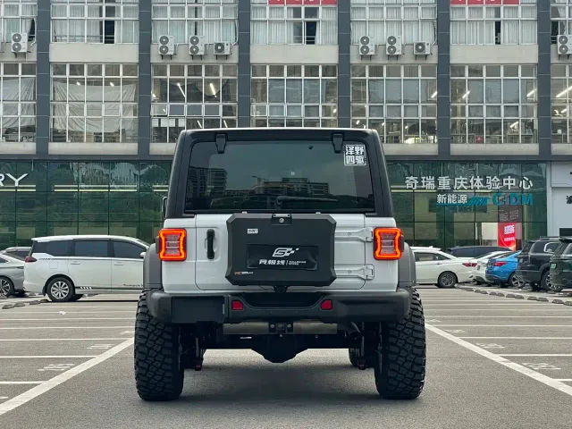 Jeep Wrangler — Фото автомобиля 5