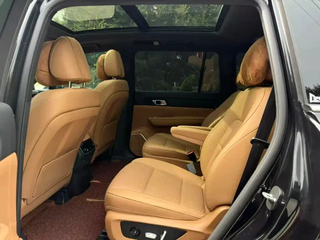 Li Auto ONE — Фото автомобиля 6