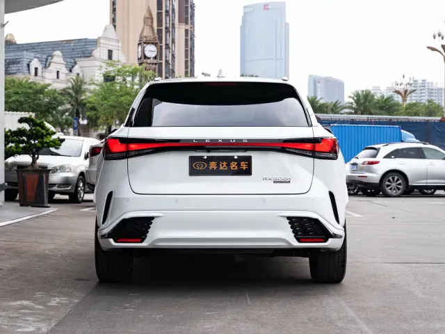 Lexus RX — Фото автомобиля 5