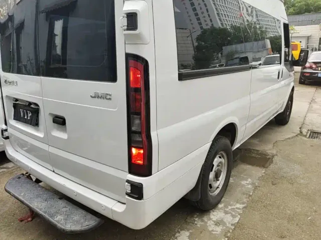 Jiangling JMC Fushun 2025 Model 2.0T 8AT Diesel Medium Wheelbase Medium-High Roof Commercial Multi-purpose Vehicle 7 Seater — Фото автомобиля 23