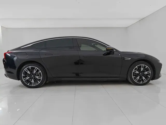 Nezha Auto Nezha S 2022 Model Extended Range 1160km RWD Medium Edition — Фото автомобиля 21