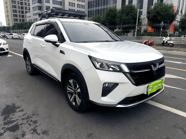 Wuling Asta — Фото автомобиля 3