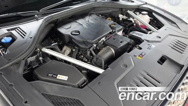 Genesis GV70 2.5T Бензин 2WD — Фото автомобиля 4
