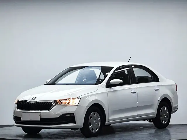 Skoda Rapid — Фото автомобиля 2