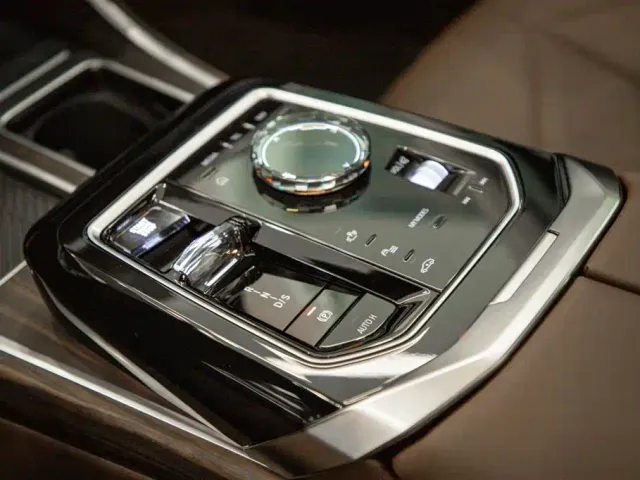 BMW 7 Series — Фото автомобиля 15