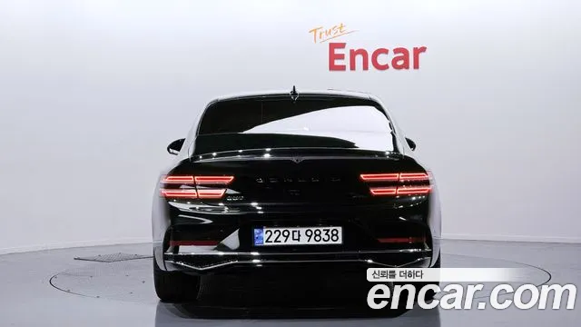 Genesis G80 Бензин 2.5 турбо AWD — Фото автомобиля 4