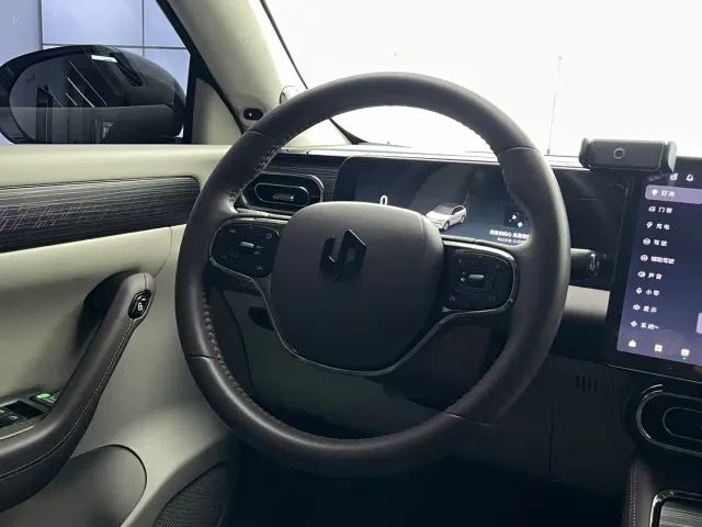 Leapmotor C11 — Фото автомобиля 8
