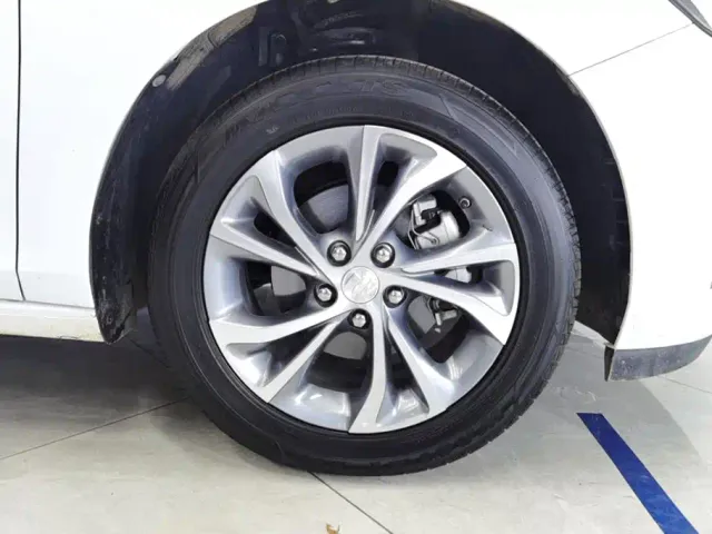 Buick Verano — Фото автомобиля 6