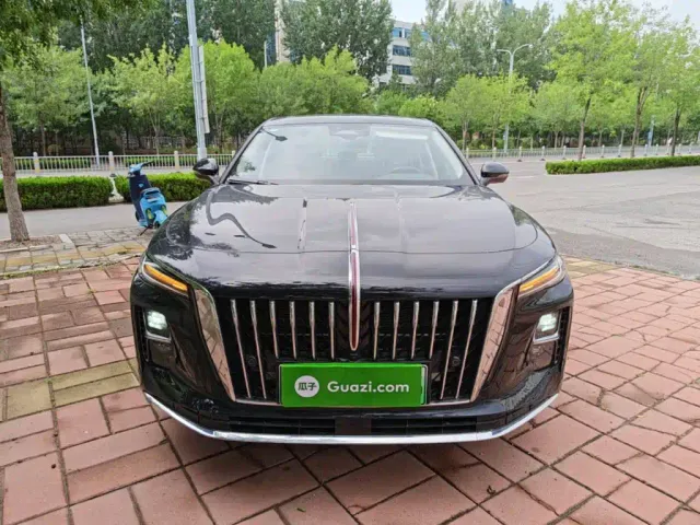 Hongqi H5 PHEV — Фото автомобиля 2
