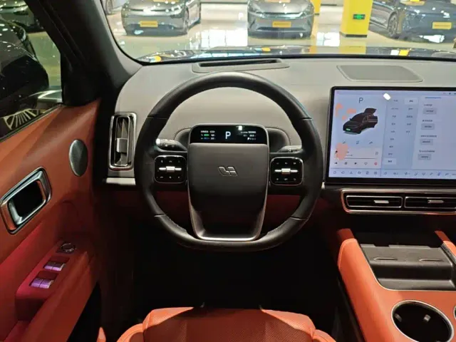 Li Auto L7 — Фото автомобиля 10