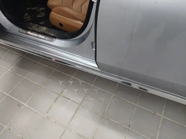 Mercedes-Benz E-Class — Фото автомобиля 20