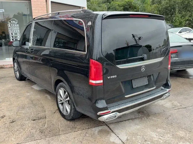 Mercedes-Benz V-Class — Фото автомобиля 6
