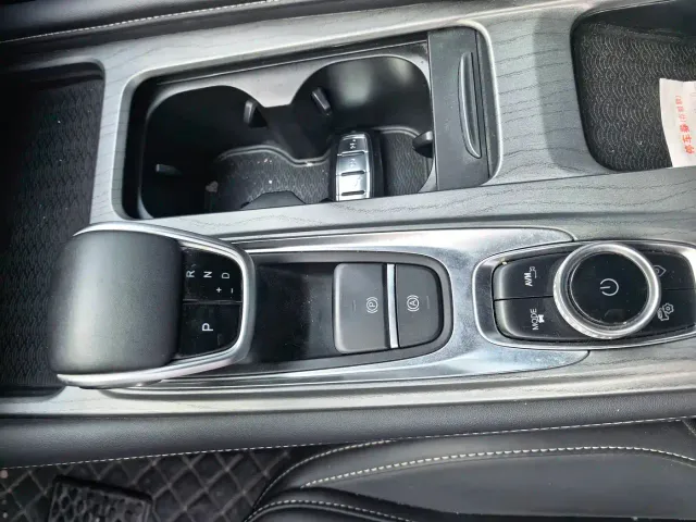 Chery Arrizo 8 2023 1.6T DCT Comfort — Фото автомобиля 14