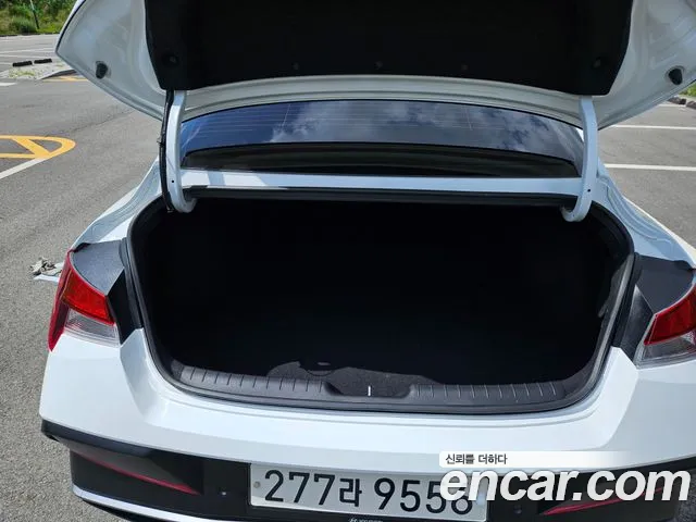 Hyundai Avante CN7 — Фото автомобиля 10