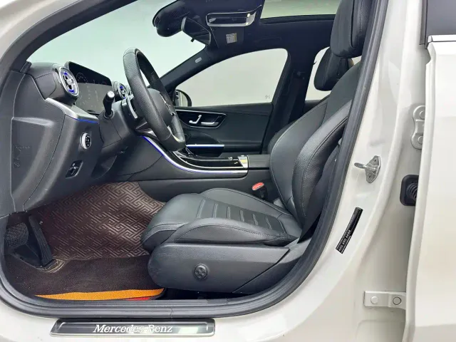 Mercedes-Benz C-Class — Фото автомобиля 6