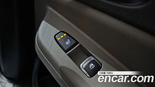 Kia Carnival Generation 4 — Фото автомобиля 28