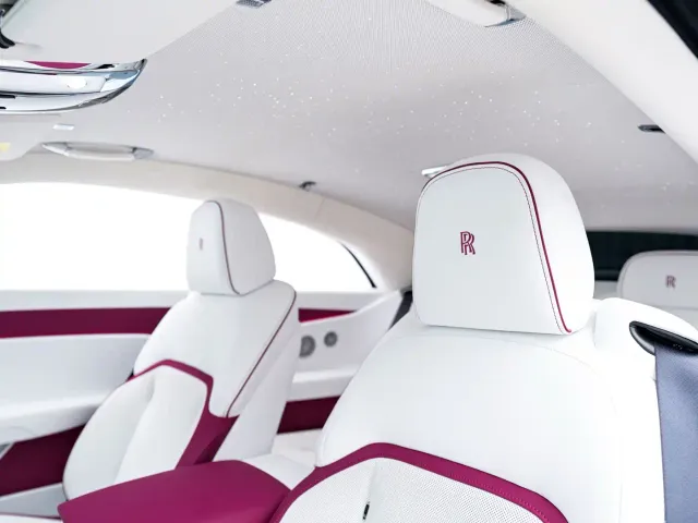 Rolls-Royce Spectre — Фото автомобиля 21