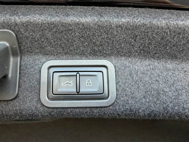 Audi A6L — Фото автомобиля 23