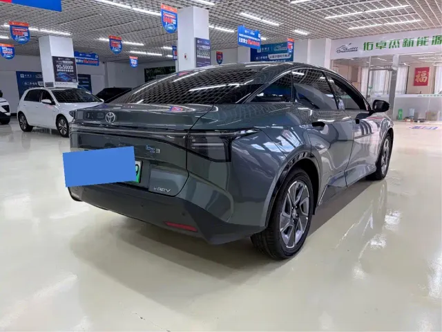 Toyota bZ3 — Фото автомобиля 6