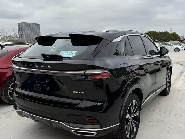 Roewe RX5 — Фото автомобиля 8