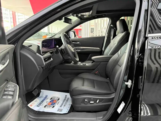 Cadillac XT4 — Фото автомобиля 6