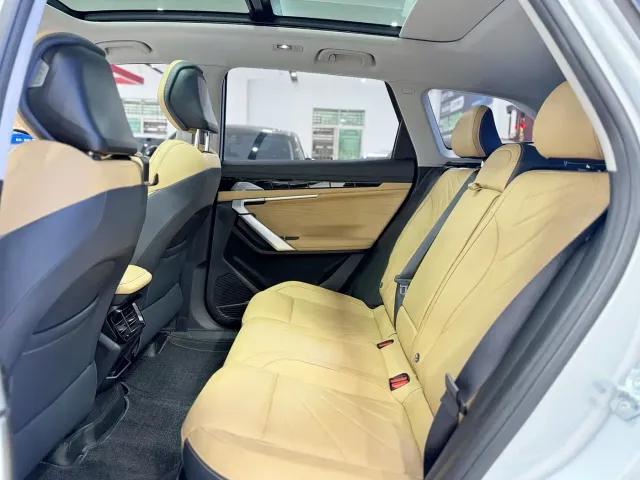 Geely Boyue L — Фото автомобиля 6