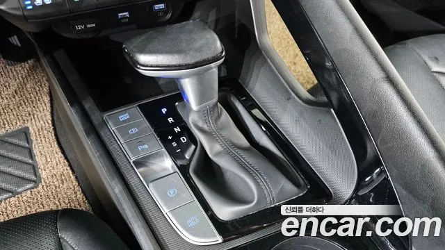 Hyundai AVANTE — Фото автомобиля 3