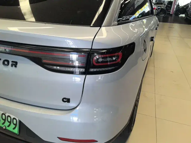 Leapmotor C11 — Фото автомобиля 7