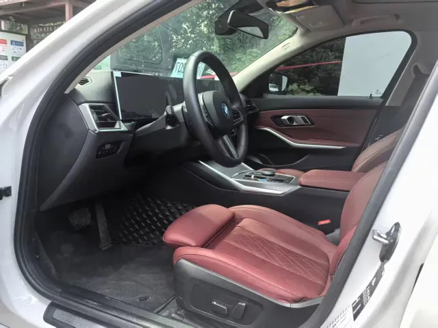 BMW i3 — Фото автомобиля 12