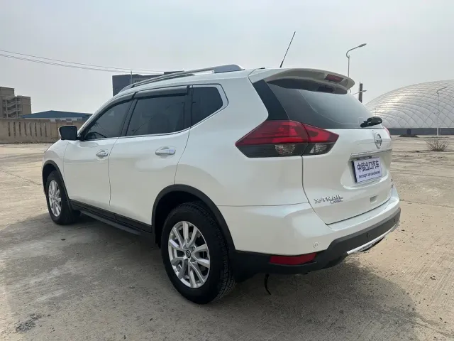 Nissan X-Trail — Фото автомобиля 18