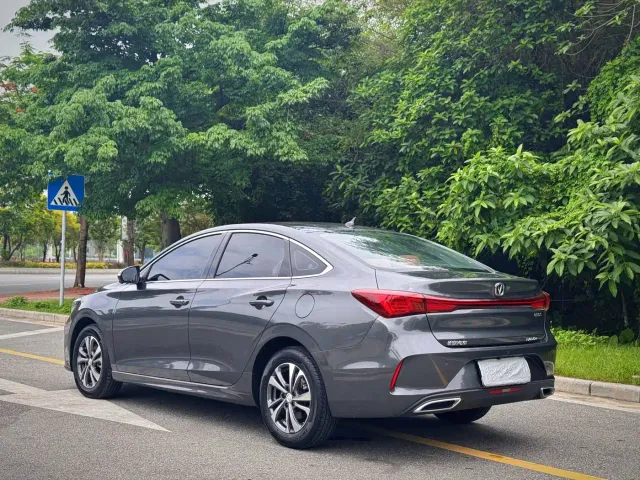 Changan Eado — Фото автомобиля 22