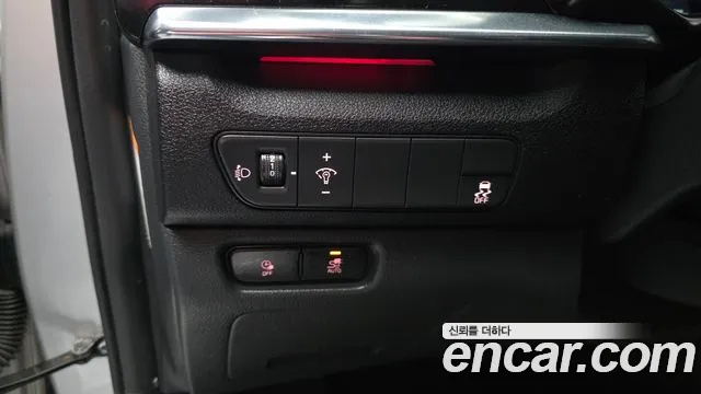Kia Niro — Фото автомобиля 26