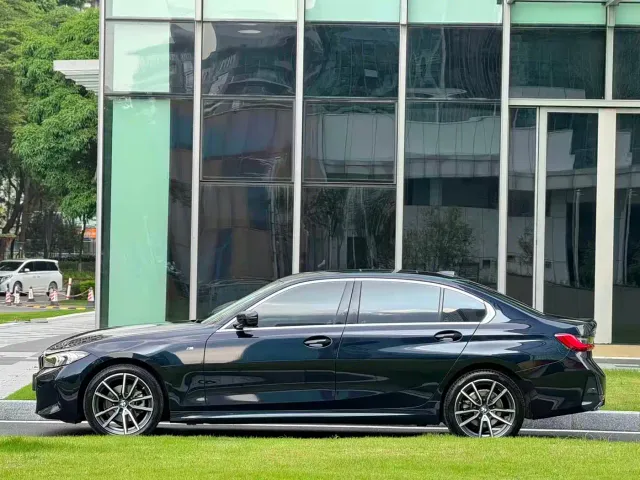BMW 3 Series — Фото автомобиля 4