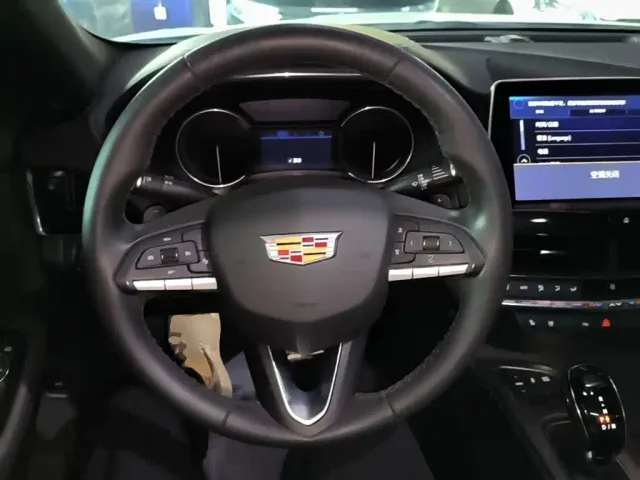 Cadillac CT5 — Фото автомобиля 10