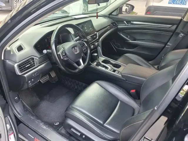 Honda Accord — Фото автомобиля 4