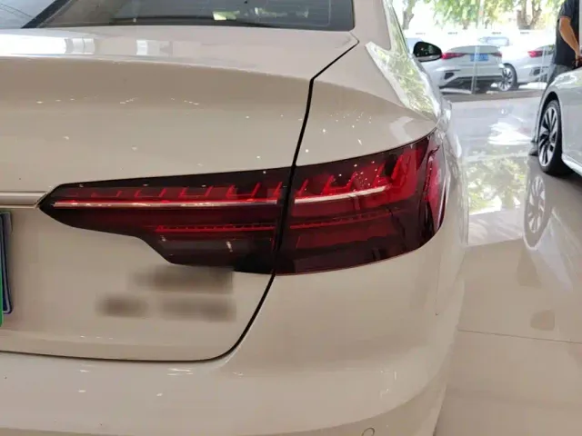 Audi A4L — Фото автомобиля 7