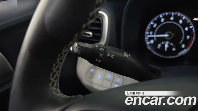 Hyundai Venue — Фото автомобиля 29