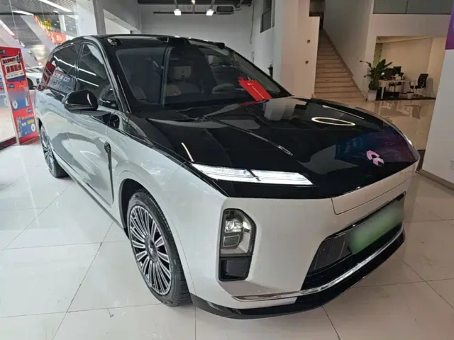 Nio ES8 — Фото автомобиля 3